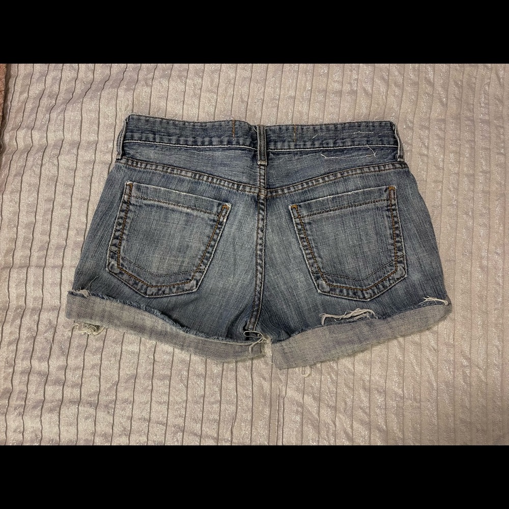 GAP 1969 jean shorts size 6 - Picture 2 of 4